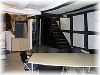 freigelegte historische Balken im ersten Obergeschoss "Markt 7"
Besprechungszimmer im Ergeschoss des wahrscheinlich �ltesten Wohn- und Gesch�ftshauses Helmstedts