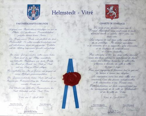 Partnerschaftsurkunde Helmstedt - Vitre mit  Wappen und Wachssiegel