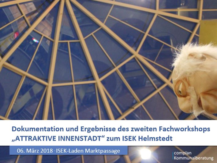 Kopf einer Schaufensterpuppe unter dem Dach der Einkaufspassage4